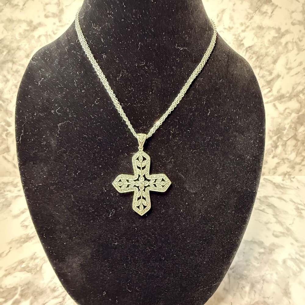 Vintage Style Sterling Silver Cross Necklace with Cubic Zirconia - Polska